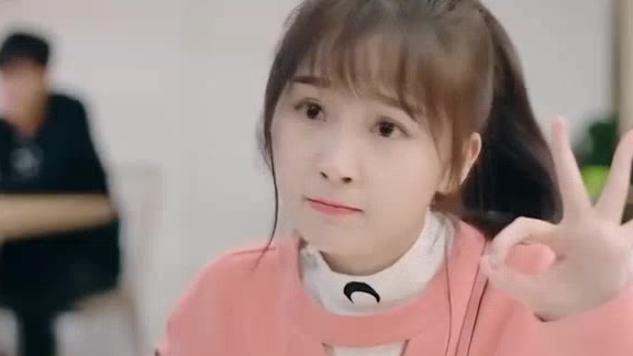 青你2人气C位初现,得张雨剑胡一天力挺,她到底有何来头
